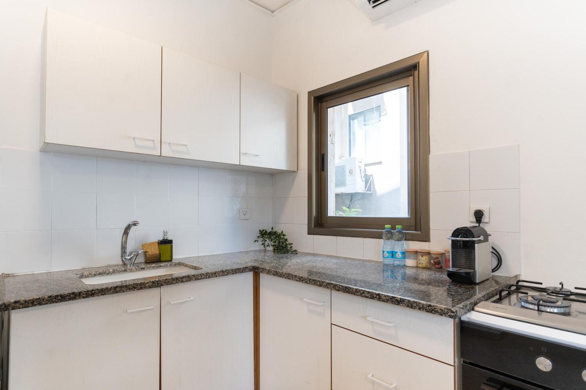 Eliezer Ben Yehuda With Shelter Apartment Tel Aviv