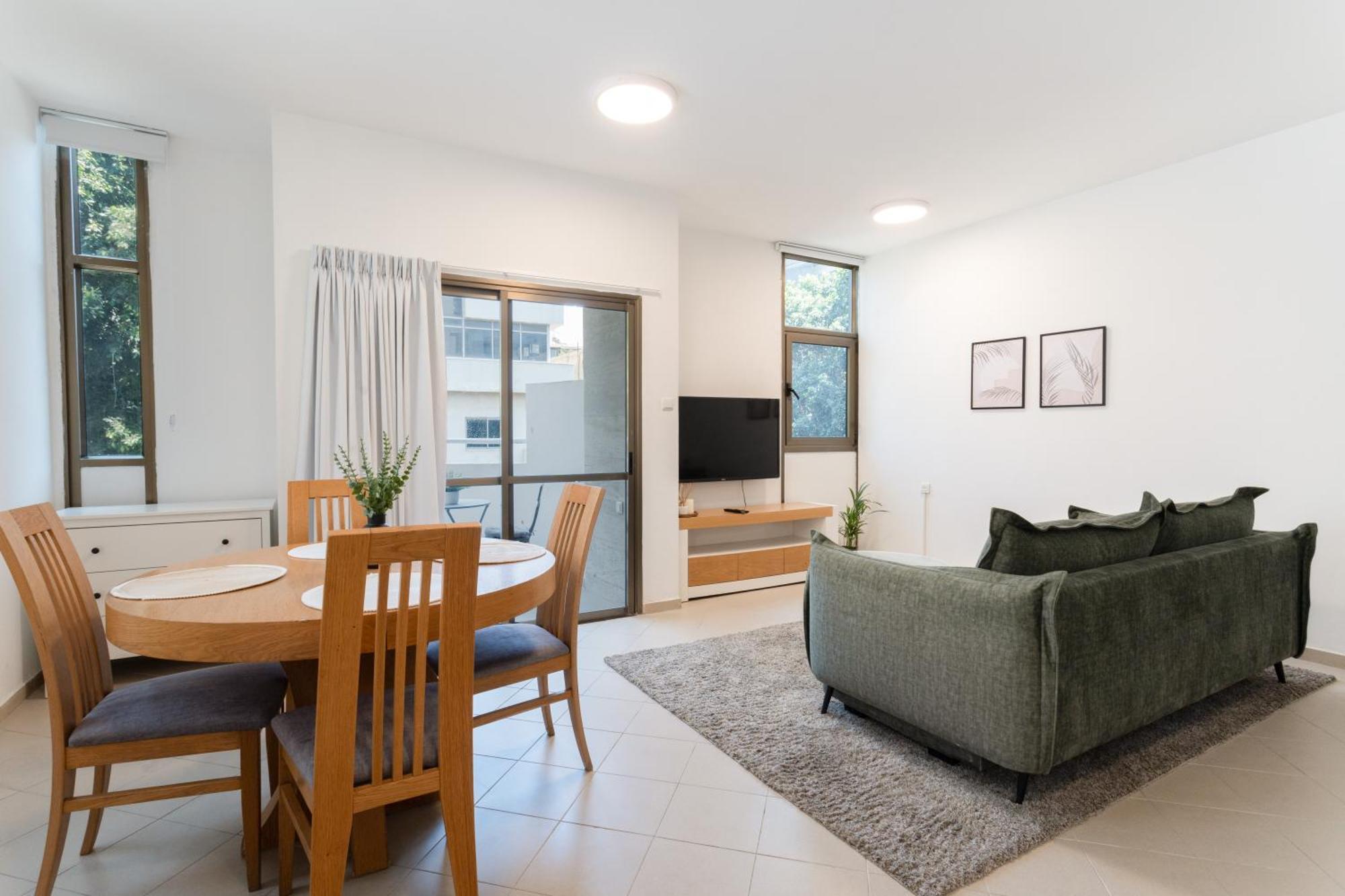 Eliezer Ben Yehuda With Shelter Apartment Tel Aviv